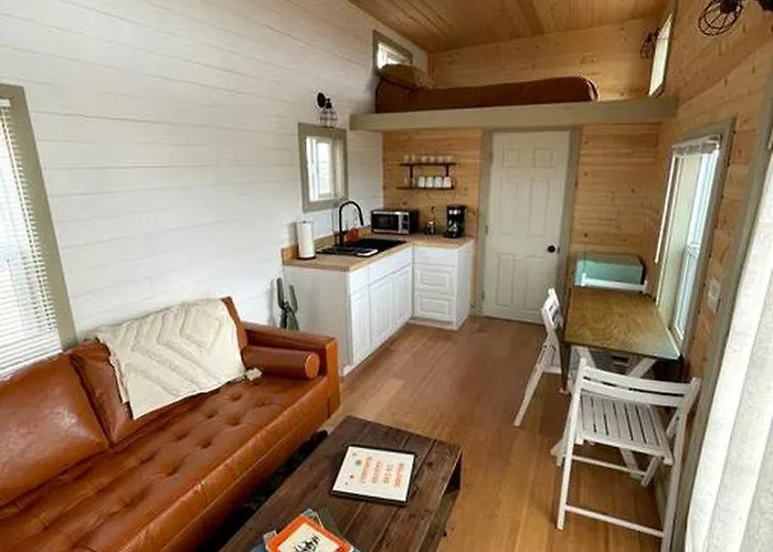 Holiday home Cozy Retreat: Glamping Getaway In A Tiny House Near The Grand Canyon, Az Williams