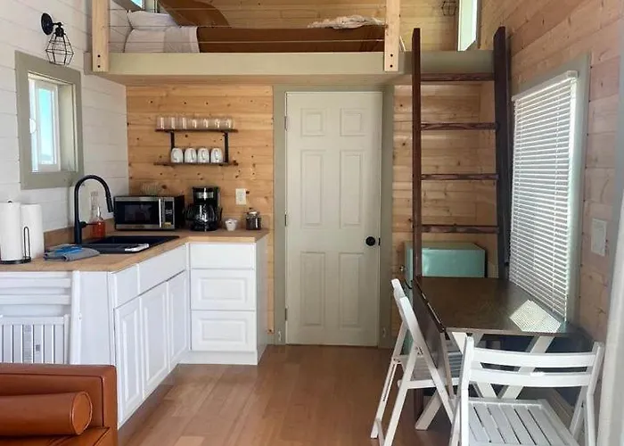 Cozy Retreat: Glamping Getaway In A Tiny House Near The Grand Canyon, Az Holiday home Williams