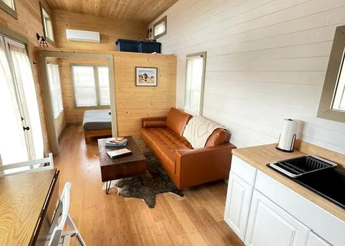 Cozy Retreat: Glamping Getaway In A Tiny House Near The Grand Canyon, Az
